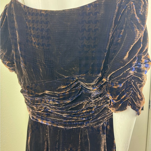 Danny Nguyen Couture Vintage Elegant Brown Velvet Dress. #229 - Picture 9 of 13